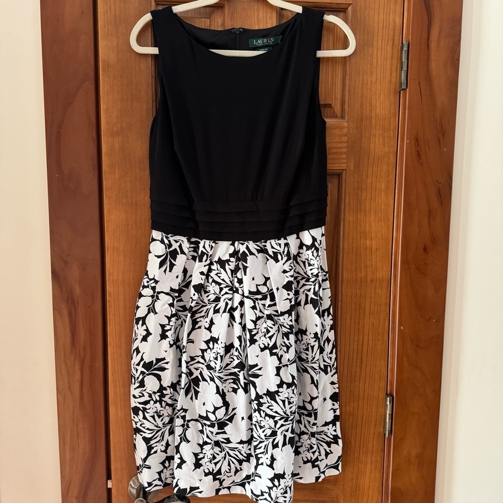 Lauren Ralph Lauren Dress Women’s 10 Fit Flare Black White Floral Pleated Skirt